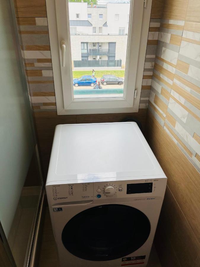 Appartement Spacieux Clichy-sous-Bois Exterior photo