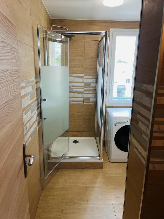Appartement Spacieux Clichy-sous-Bois Exterior photo